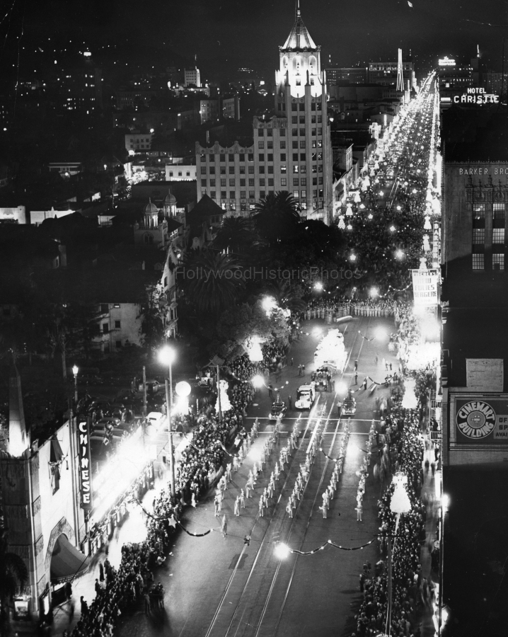 Santa Claus Lane Parade 1946 wm.jpg
